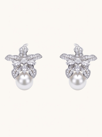 Front View of Cattleya Pearl Stud Earrings Jewelry for Pierced Ears Post / Pin & Push in 925 Sterling Silver Stamp Marked Rhodium Plated Copper 25.54 mm 8.5gms