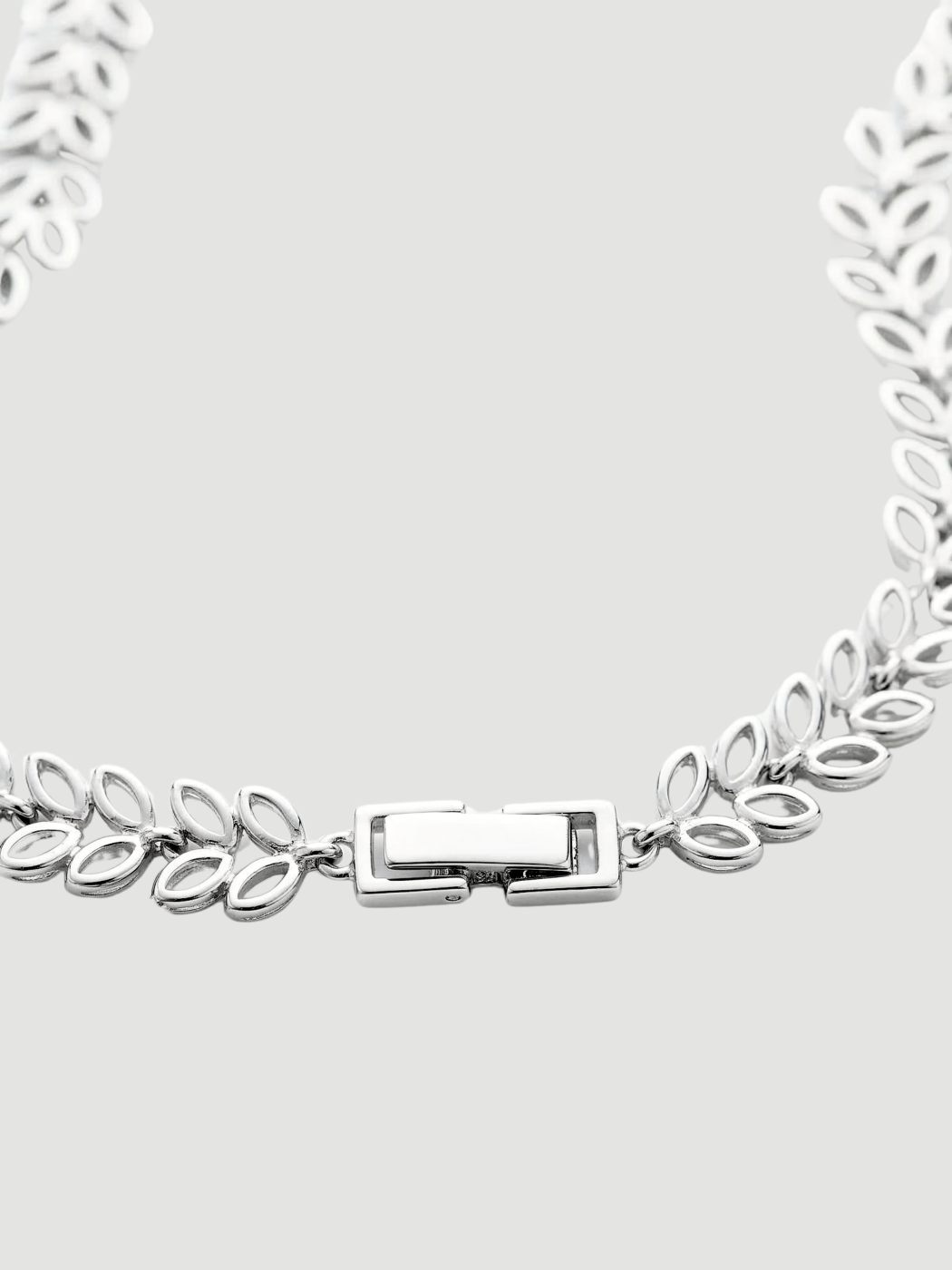 Rear View of Vera Necklace in Rhodium Plated Metal Comfort Fit Copper 49.5gms Mix