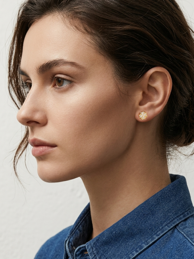 Model Wearing Cara Clover Stud Earrings Jewelry for Pierced Ears 18k Gold Plated 925 Sterling Silver One Size 1.9gms