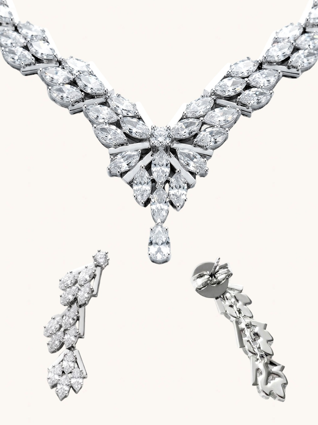 Closeup of Kate Necklace Set Comfort Fit Rhodium Plated Copper 16 inches 31.3gms Mix Metal