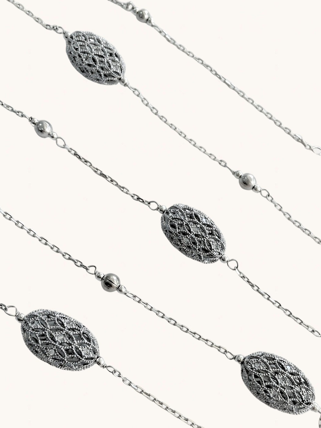 Closeup of Sylvia Long Necklace in 925 Sterling Silver Comfort Fit 94 cm 18.9gms