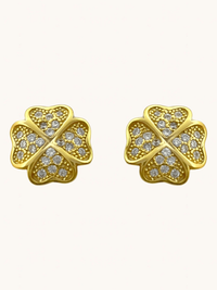 Front View of Cara Clover Stud Earrings in 18k Gold Plated Sterling Silver Jewelry for Pierced Ears 925 One Size 1.9gms