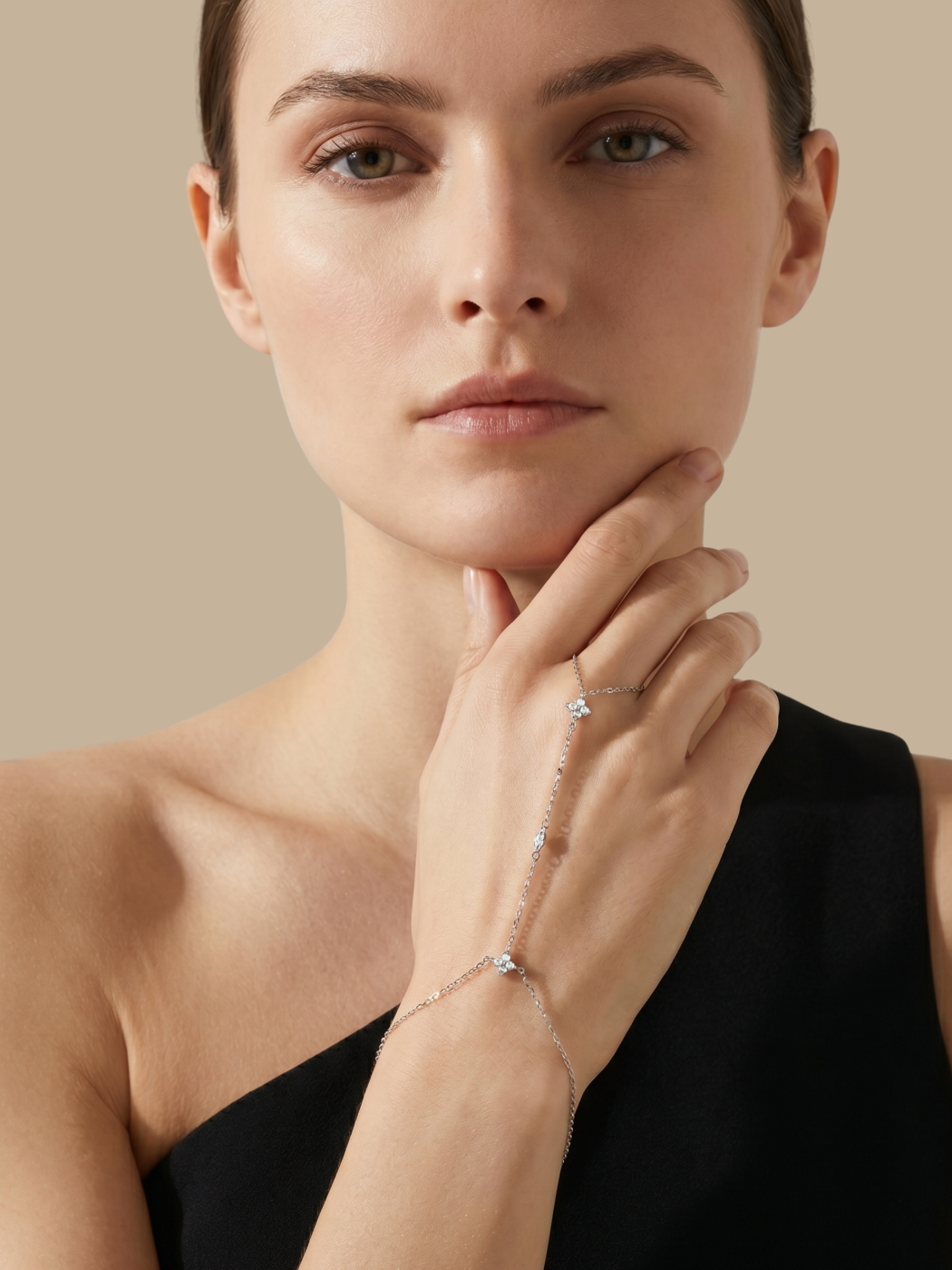 Model Wearing Irene Star Hand Chain Bracelet Comfort Fit 925 Sterling Silver One Size 1.5gms
