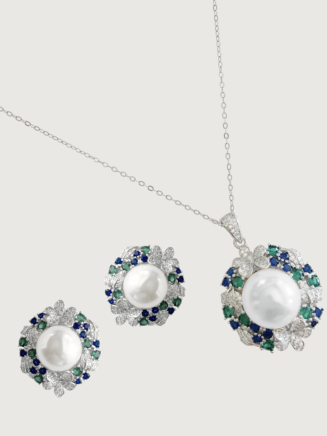 Closeup of Yasmine Pearl Pendant Necklace & Stud Earrings set Comfort Fit 925 Sterling Silver Rhodium Plated Brass Stone Metal 2 cm 22.7gms