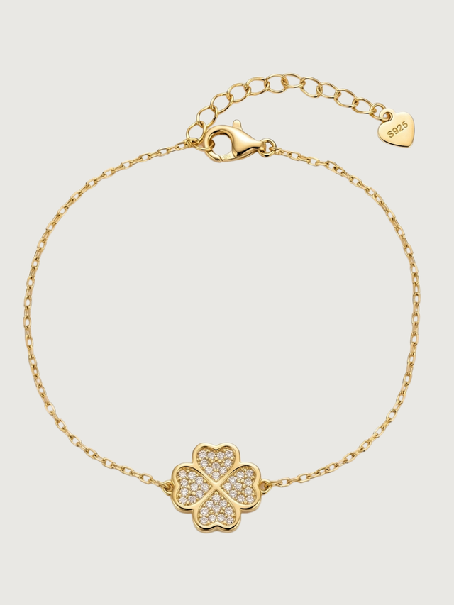 Front View of Cara Clover Bracelet in 18k Gold Sterling Silver Adjustable Length Plated 925 One Size 2.2gms