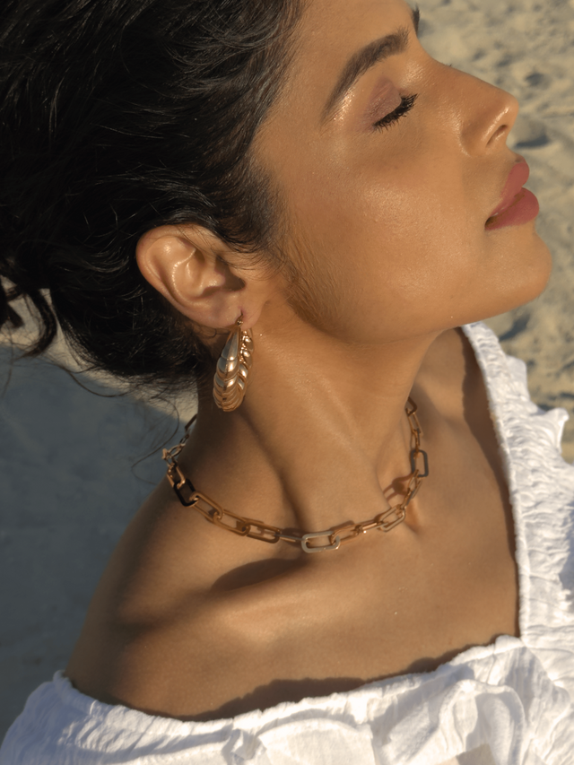 Model Wearing Clarisse Chunky Paperclip Necklace in 18k Gold-Plated Metal Adjustable Length Gold Plated Steel | Hypoallergenic Tarnish Resistant Sweat Water Eco - Friendly 15 inches 18.2gms