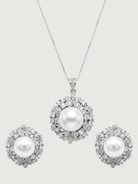 Yasmine Pearl Pendant Necklace Set