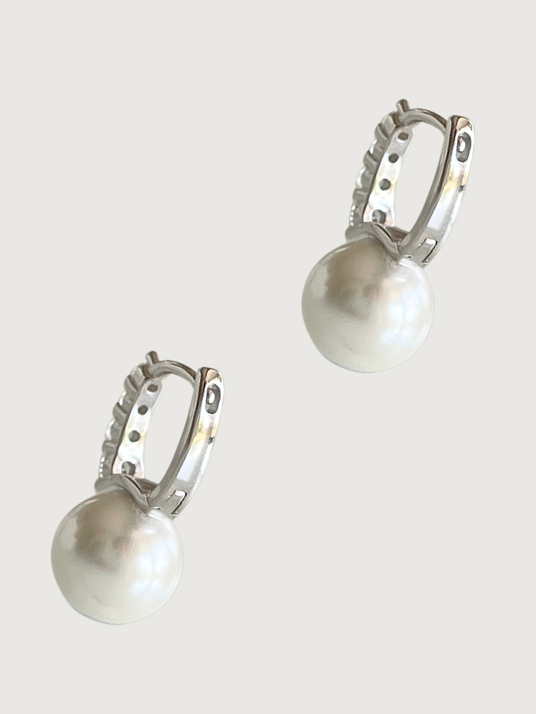 Rear View of Bianca Pearl Huggie Hoop Earrings in 925 Sterling Silver Jewelry for Pierced Ears Metal Stone 2 cm 3.7gms