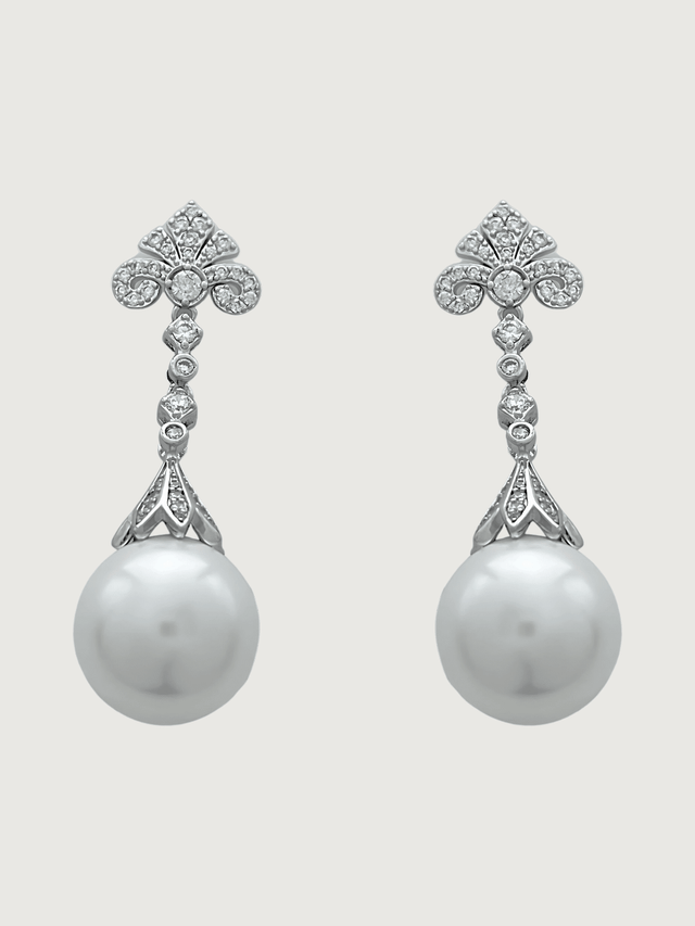 Front View of Perlina Pearl Dangle Earrings in Rhodium Plated Metal Jewelry for Pierced Ears Post / Pin & Push 925 Sterling Silver Stamp Marked Copper Stone One Size 11.6gms