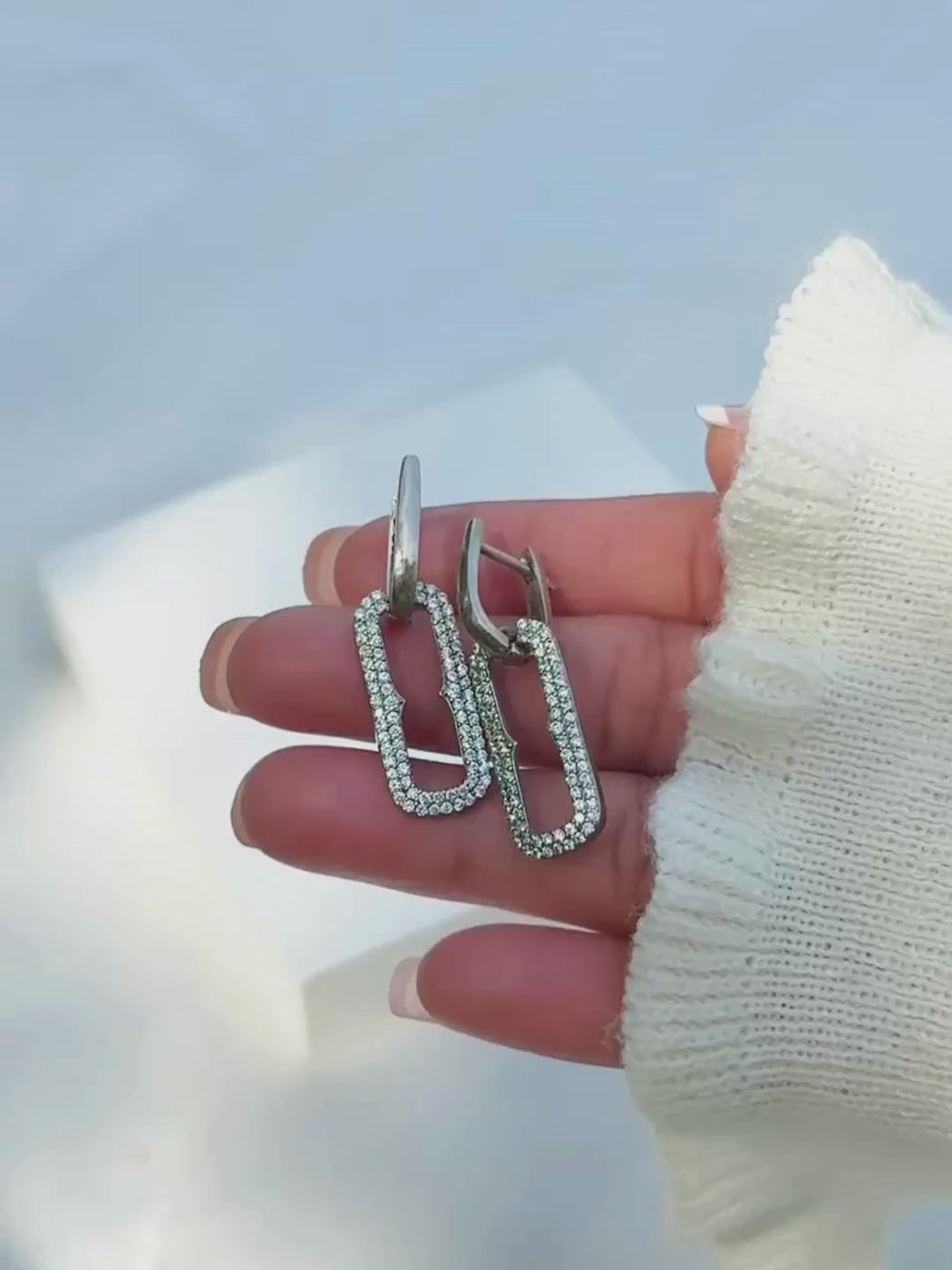 Dina Hoop Earrings